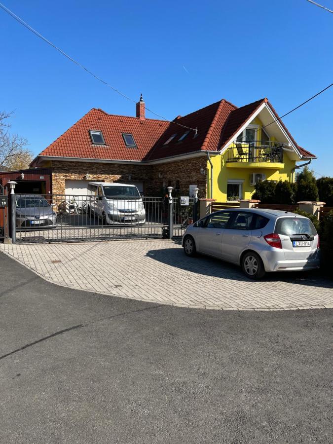 Ferienwohnung Csikos Apartman Gyenesdiás Exterior foto