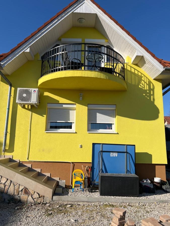 Ferienwohnung Csikos Apartman Gyenesdiás Exterior foto