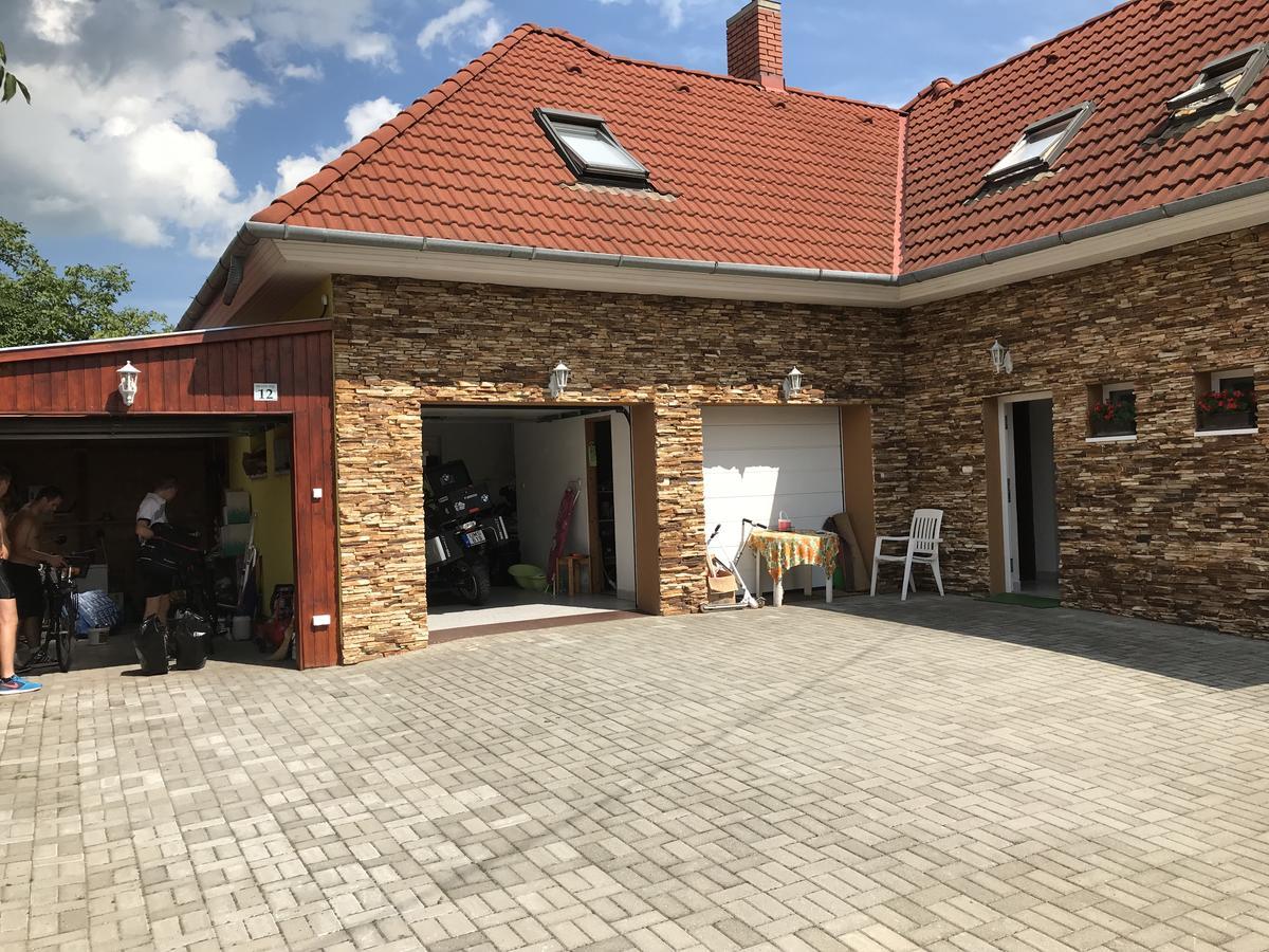 Ferienwohnung Csikos Apartman Gyenesdiás Exterior foto